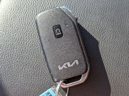 Used 2023 Kia Soul GT-Line image 32