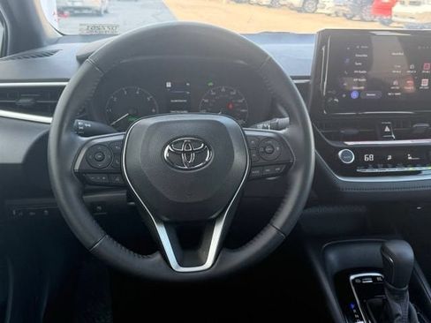 Used 2025 Toyota Corolla SE FWD image 19