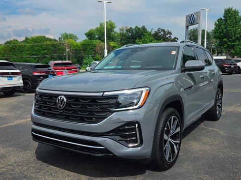 Used 2025 Volkswagen Atlas SEL Premium R-Line AWD/4WD image 10