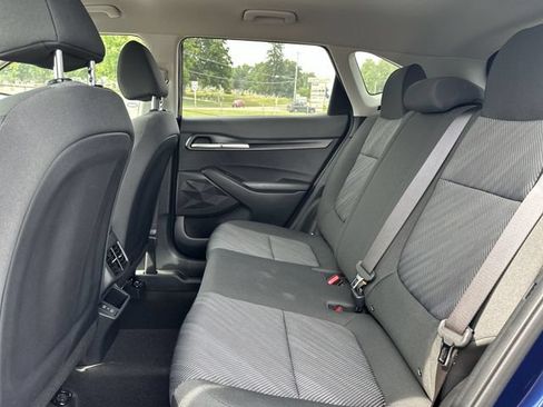 Used 2025 Kia Seltos LX AWD/4WD image 25