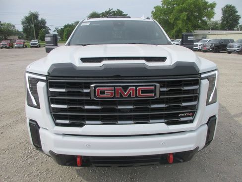 New 2026 GMC Sierra 2500 AT4 w/ AT4 Premium Plus Package AWD/4WD image 12