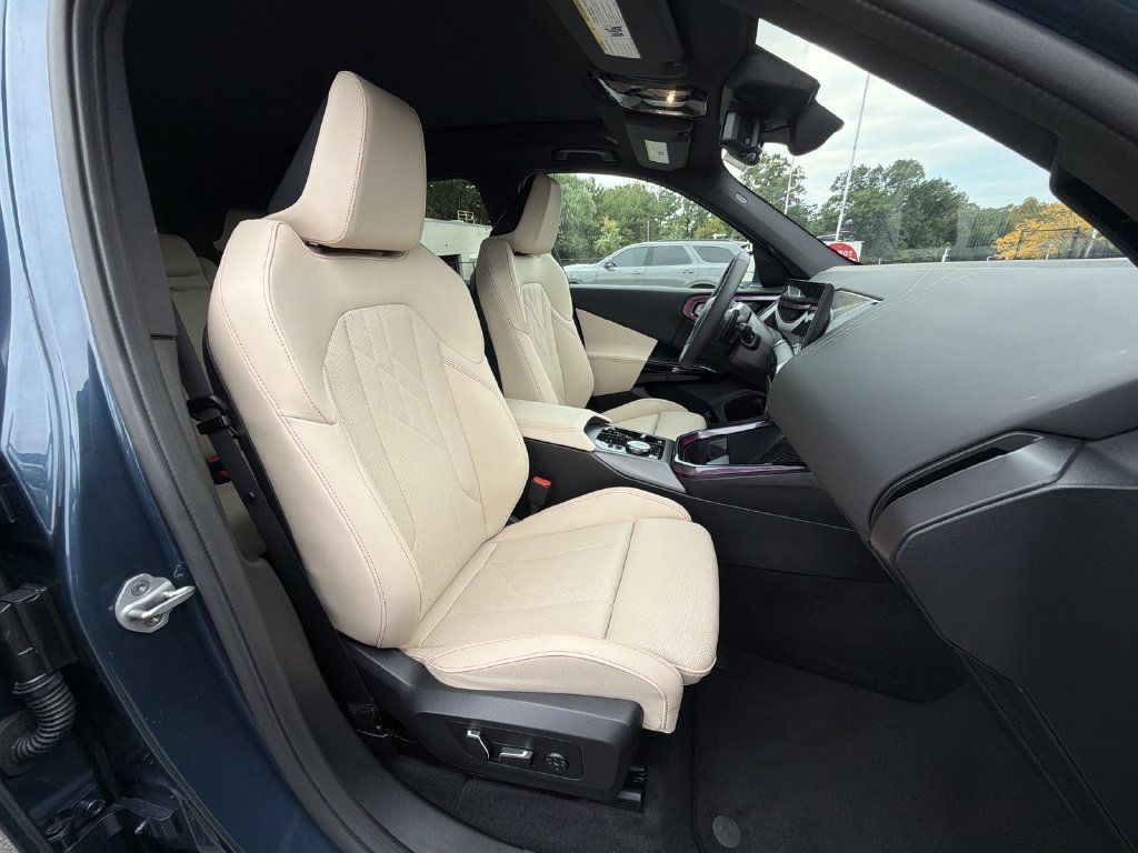 Used 2026 BMW X3 xDrive30i w/ Premium Package AWD/4WD image 22