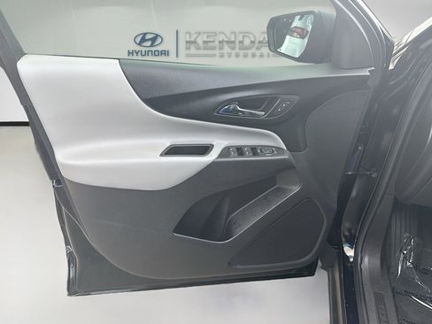 Used 2024 Chevrolet Equinox LS w/ LS Convenience Package FWD image 17