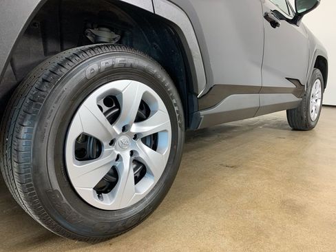 Used 2024 Toyota RAV4 LE AWD/4WD image 9