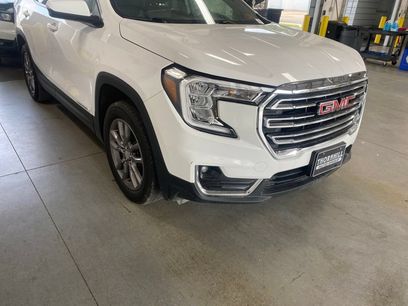 Used 2024 GMC Terrain SLT