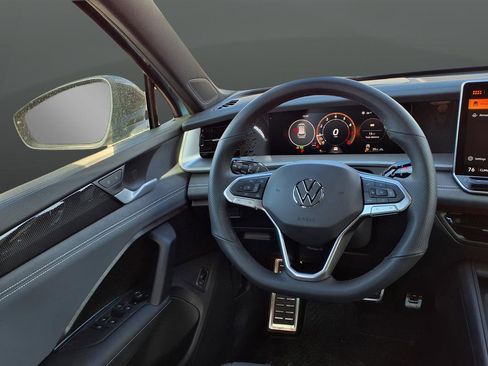 New 2026 Volkswagen Tiguan SE R-Line AWD/4WD image 46