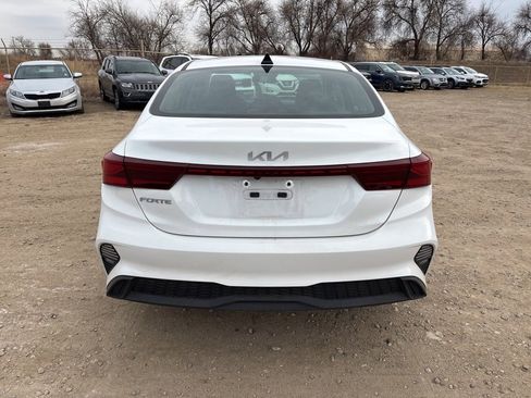 Certified 2023 Kia Forte LXS image 4