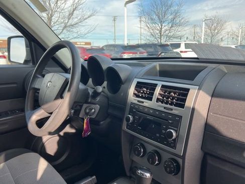 Used 2008 Dodge Nitro SXT image 26
