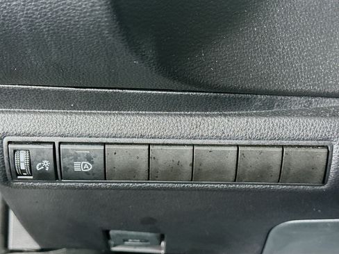 Used 2025 Toyota Corolla LE FWD image 16