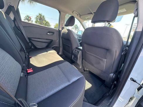 Used 2021 Nissan Rogue SV FWD image 21