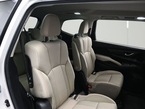 Used 2023 Subaru Ascent Premium w/ Convenience Package AWD/4WD image 13