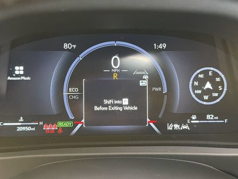Certified 2025 Lexus UX 300h AWD w/ Accessory Package (Z2) image 34