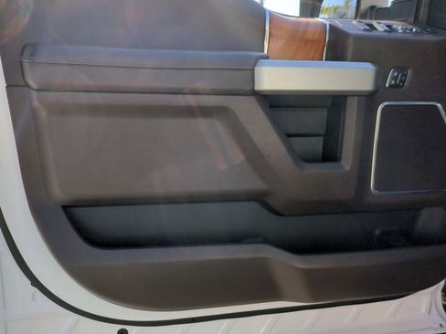 Used 2017 Ford F450 King Ranch w/ King Ranch Ultimate Package image 13