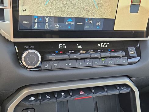 Used 2026 Toyota Tundra Platinum image 28