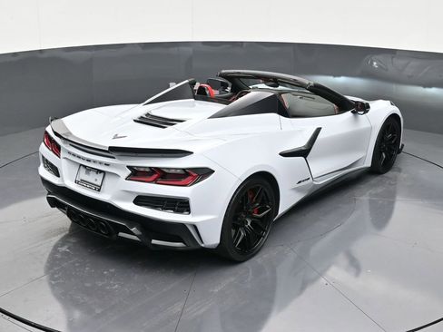 Used 2023 Chevrolet Corvette Z06 image 16