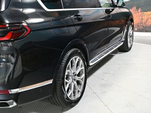 Used 2024 BMW X7 xDrive40i w/ Premium Package AWD/4WD image 8