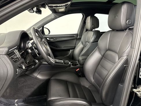 Certified 2022 Porsche Macan GTS image 5