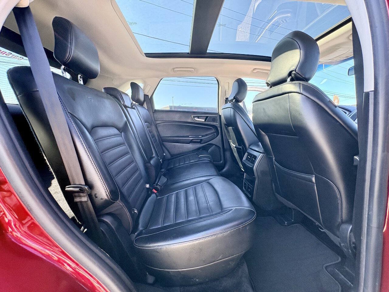 Used 2017 Ford Edge SEL w/ Equipment Group 201A AWD/4WD image 33