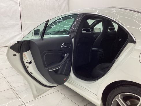 Used 2014 Mercedes-Benz CLA 250 4MATIC image 22