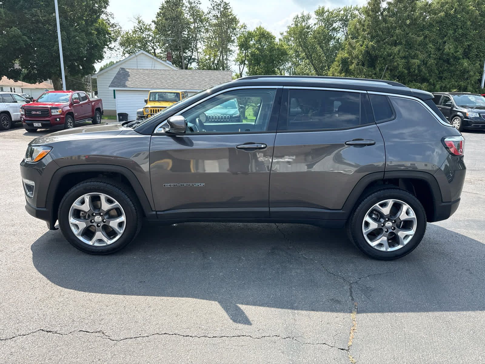 Used 2018 Jeep Compass Limited AWD/4WD image 6