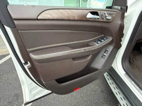 Used 2019 Mercedes-Benz GLS 450 4MATIC image 6