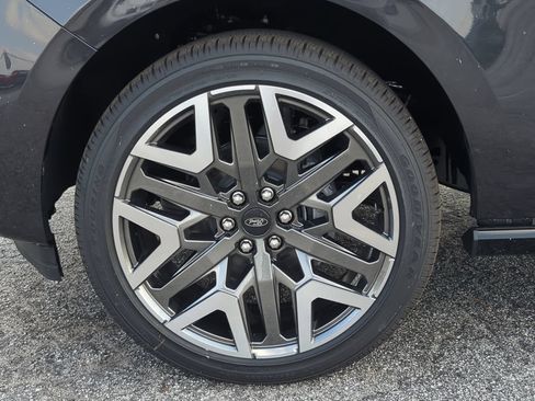 New 2025 Ford Expedition Max Platinum w/ Platinum Ultimate Package AWD/4WD image 9