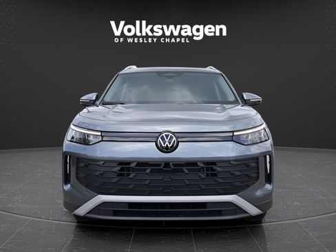 Certified 2025 Volkswagen Tiguan S AWD/4WD image 3