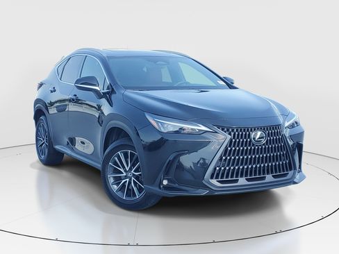 Used 2025 Lexus NX 250 FWD w/ Accessory Package (Z1) image 2