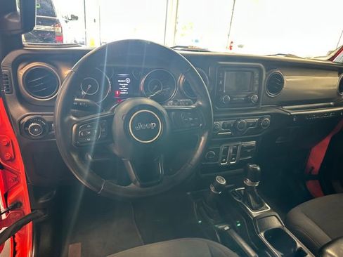 Used 2018 Jeep Wrangler Sport AWD/4WD image 2