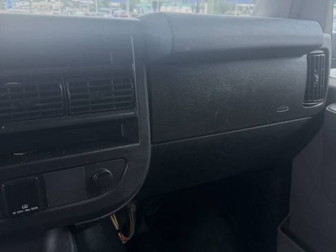 Used 2019 Chevrolet Express 2500 w/ Driver Convenience Package RWD image 16