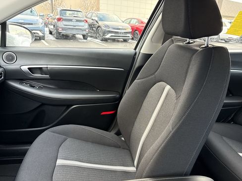 Certified 2023 Hyundai Sonata SEL w/ Preferred Accessory Package image 21