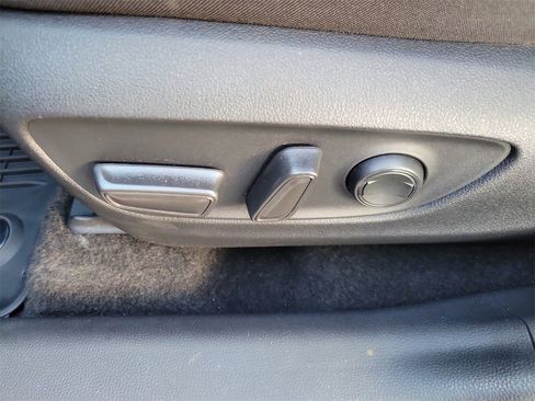 Used 2024 Toyota RAV4 XLE image 18