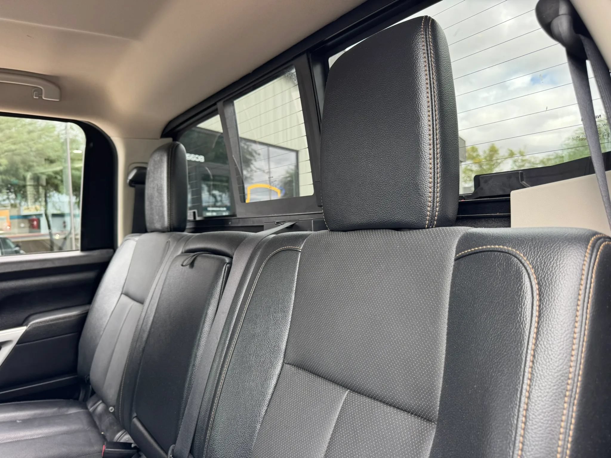 Used 2017 Nissan Titan SL AWD/4WD image 20