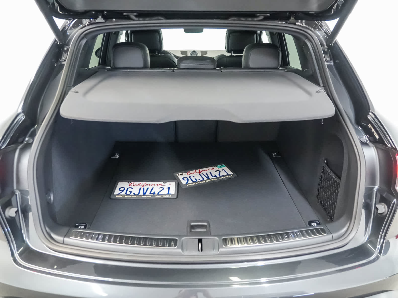 Certified 2023 Porsche Macan S AWD/4WD image 31