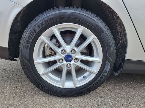 Used 2017 Ford Focus SE image 11