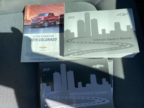 Used 2019 Chevrolet Colorado W/T image 23