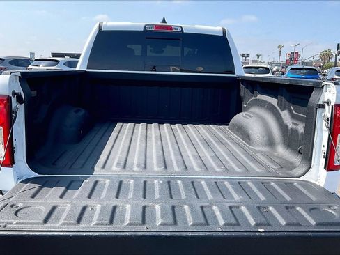 Used 2022 RAM 1500 Big Horn AWD/4WD image 10
