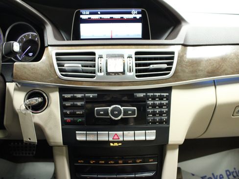 Used 2015 Mercedes-Benz E 350 4MATIC Sedan image 20