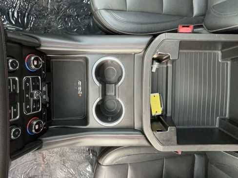 Used 2021 Chevrolet Suburban RST w/ Luxury Package image 15