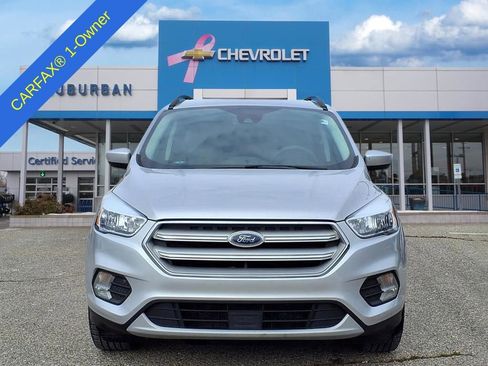 Used 2018 Ford Escape SE w/ Ford Safe & Smart Package image 2