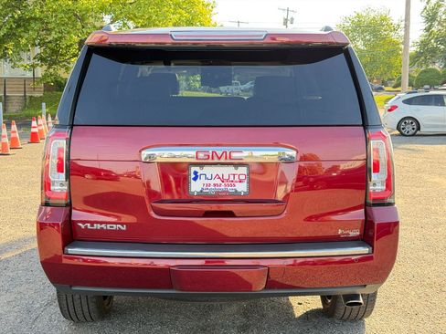 Used 2017 GMC Yukon Denali w/ Open Road Package AWD/4WD image 6