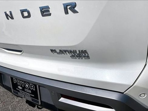 Used 2024 Nissan Pathfinder Platinum w/ Cargo Package AWD/4WD image 24