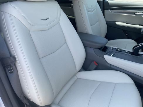 Used 2024 Cadillac XT5 Premium Luxury w/ LPO, Floor Liner Package FWD image 15