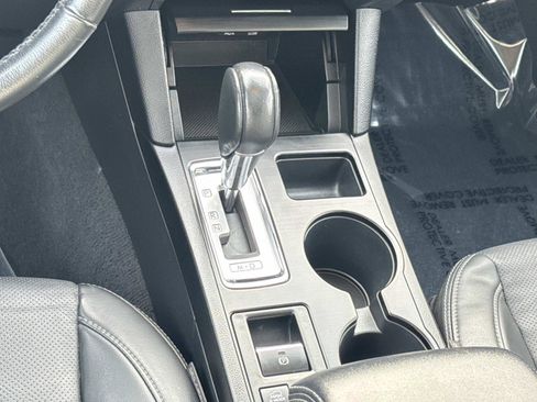 Used 2017 Subaru Outback 3.6R Limited image 5