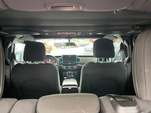 Used 2018 Jeep Wrangler Unlimited Sport S image 26