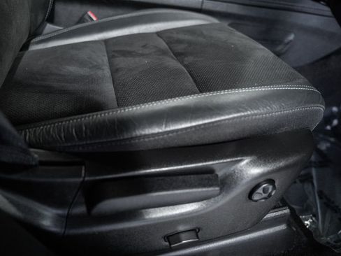 Used 2022 Dodge Durango GT image 42