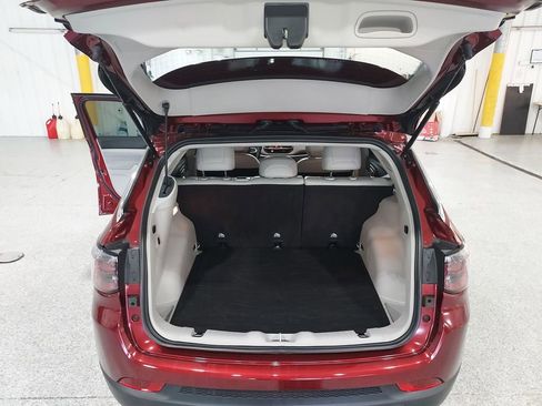 Used 2022 Jeep Compass Latitude w/ Convenience Group image 28