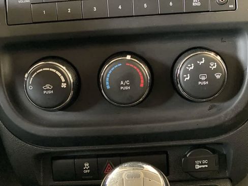 Used 2017 Jeep Patriot Sport w/ Power Value Group image 19