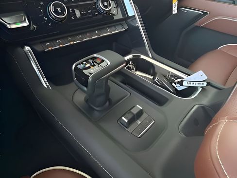 Used 2025 GMC Sierra 1500 Denali Ultimate image 27