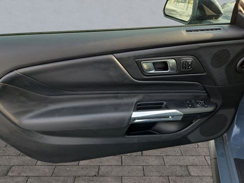 Certified 2025 Ford Mustang Premium image 10